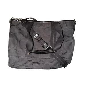 Coach / Logo / Nylon / Black Shoulder Bag / Crossbody / Pink interior / EUC